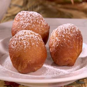 Beignets with Raspberry Sauce image