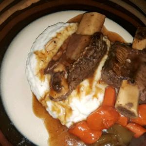 Red Wine Braised Short Ribs with Rosemary_image