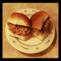 Super Easy Pulled Pork Sandwiches_image