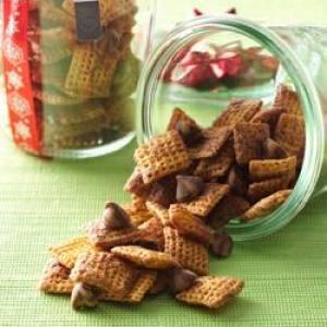 Peanut Butter Blossoms Chex® Mix_image