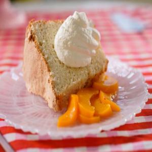 Great Grandma Pearl's Angel Food Cake with Peaches and Cream image