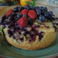 Upside-Down Berry Cornmeal Cake_image
