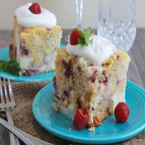 Slow Cooker White Chocolate Raspberry and Cream Cake_image