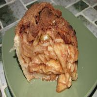 Cinnamon Crumble-Top Apple Pie_image