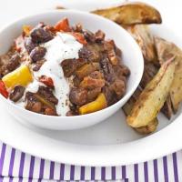 Mixed-bean chilli with wedges image