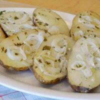 Blue Cheese Grilled Potatoes_image
