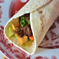 Kalbi-Style Braised Beef Cheek Tacos_image