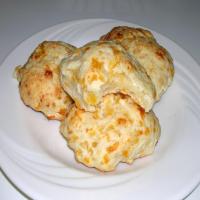 Three Cheese Garlic Biscuits_image