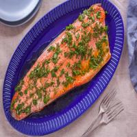 Grilled Cedar Plank Salmon With Lemon-Dill Topping_image