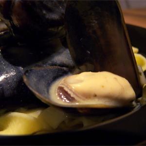 Mussels in Curry Cream Sauce image
