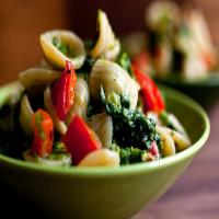 Orecchiette With Broccoli Rabe and Red Pepper_image