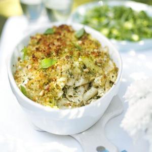 Courgette & basil pasta with pesto crumbs_image