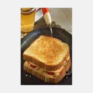 Grilled Cheese with Chilies & Tomato_image