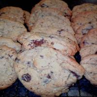 Betty's oatmeal chocolate chunk cookies_image