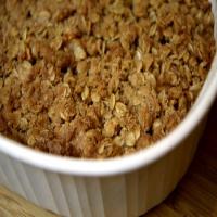 Best Way to Welcome Fall? With Vegan Apple Pear Oatmeal Crisp_image