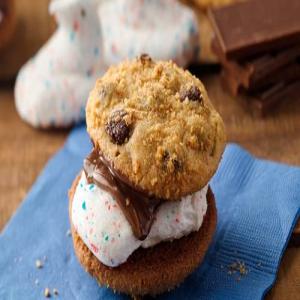 Chocolate Chip Cookie PEEPS® S'Mores_image