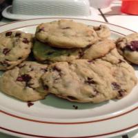 My Mom's BEST Chocolate Chip Cookies_image