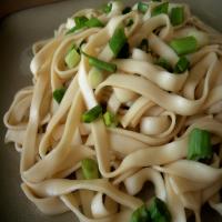 Szechwan Noodles With Green Onions image