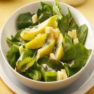 Pear Salad with Creamy Vinaigrette_image