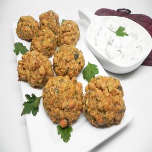 Spicy Baked Falafel with Tzatziki_image