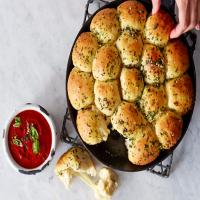 Cheesy garlic dough balls_image
