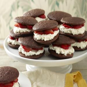 Peppermint Candy Chocolate Whoopie Pies_image
