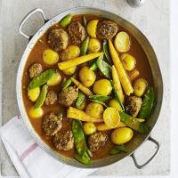Lamb meatball curry image