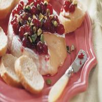 Brie with Cranberries and Pistachio Nuts_image