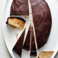Giant Chocolate and Peanut Butter Cookie_image