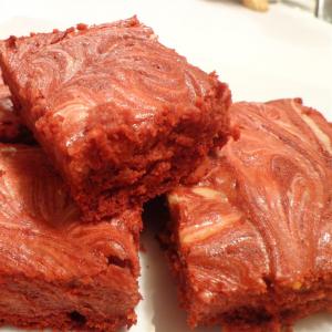 Red Velvet Brownies with Cream Cheese Frosting_image