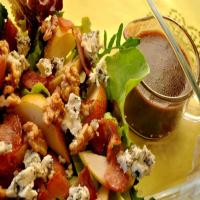 Gorgonzola Pear Salad With Merlot Shallot Dressing image