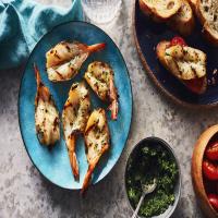 Garlic Herb Shrimp and Pesto Crostini_image
