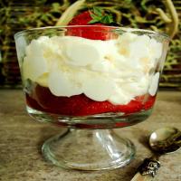 Amaretto Strawberry Trifle_image