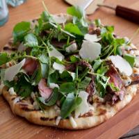 Pizza with NY Strip, Blue Cheese and Balsamic Glaze_image