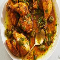 Vinegar Chicken With Crushed Olive Dressing_image