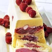Raspberry meringue ice-cream cake image