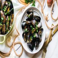 Mussels in White Wine and Garlic_image