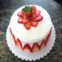 French Vanilla Berry Cake_image