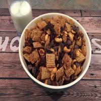 Gluten-Free Chex® Mix with Cinnamon and Pumpkin Spice_image