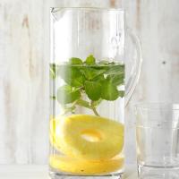 Pineapple and Mint Infused Water_image