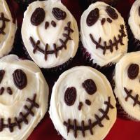 Creepy Halloween Skull Cupcakes image