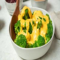 Easy Broccoli With Cheese Sauce_image