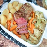 Corned Beef and Cabbage (Slow Cooker)_image