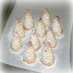 Snow-Covered Macaroon Trees Recipe - (4.6/5)_image