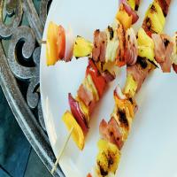 Tasty Hawaiian Shish Kabobs: Chicken, Ham and Pineapple_image