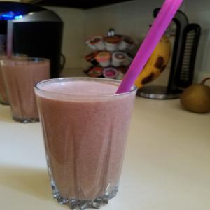 Best Chocolate Peanut Butter Smoothie!_image