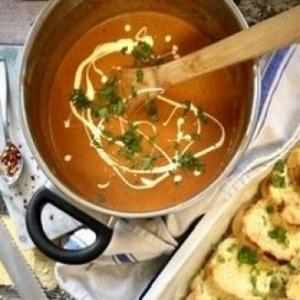 Roasted tomato and chilli soup image