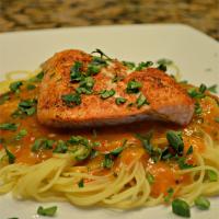 Roasted Red Pepper Salmon Pasta image
