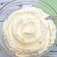 White Chocolate Buttercream Frosting_image