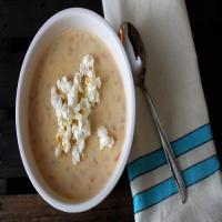 Slow-Cooker Beer Cheese Soup_image